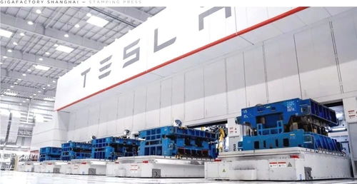 在改款Model 3上首发M3P电池，能否助宁德时代甩开对手？